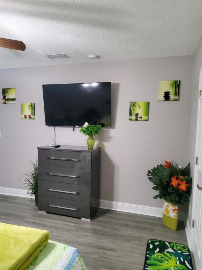Beautiful Close To Everything Apartment Tampa