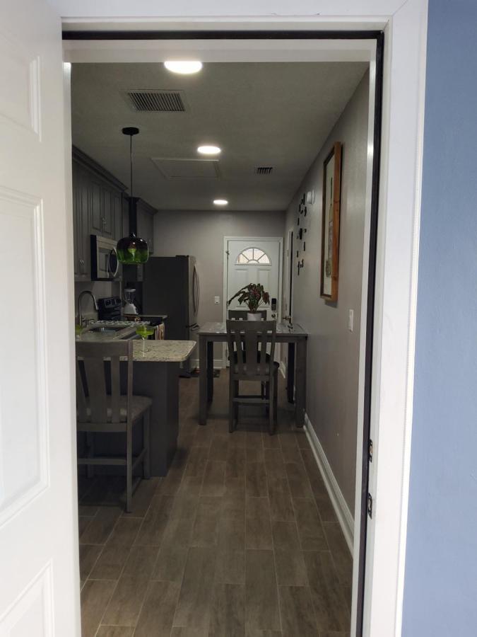 Beautiful Close To Everything Apartment